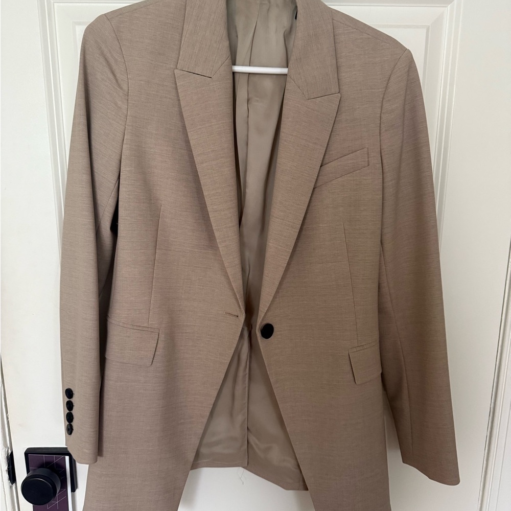 Theory Tan Sport Coat with Classic Tailoring